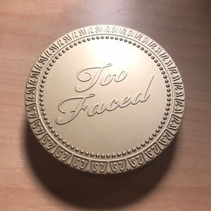 Too Faced Milk Chocolate Soleil bronzer